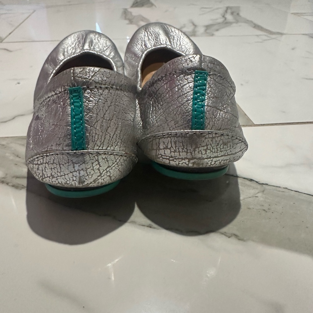 Silver Screen size 7 Tieks - Picture 3 of 4